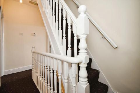 117 Halifax Road, Sheffield, S6 1LB