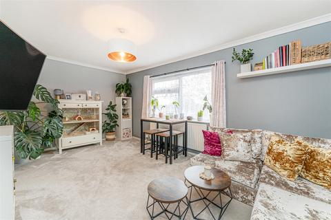 23 Addison Road, Enfield, EN3 5JT