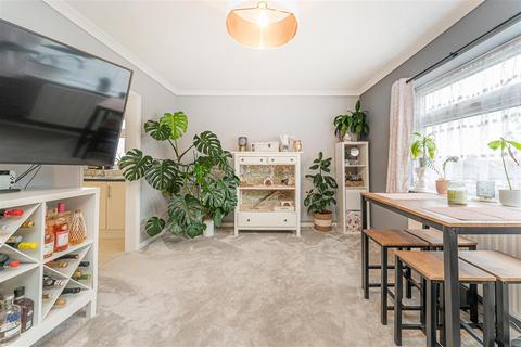 23 Addison Road, Enfield, EN3 5JT
