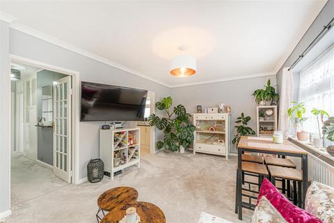 23 Addison Road, Enfield, EN3 5JT