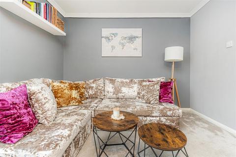 23 Addison Road, Enfield, EN3 5JT