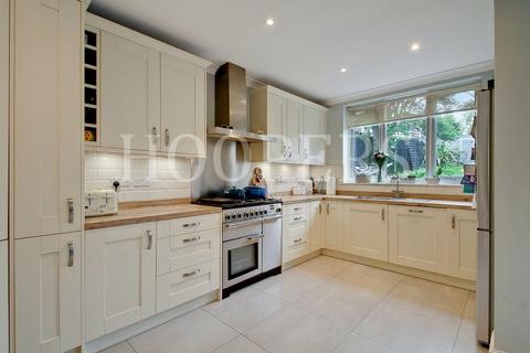 4 bedroom detached house for sale, Dollis Hill Lane, London, NW2