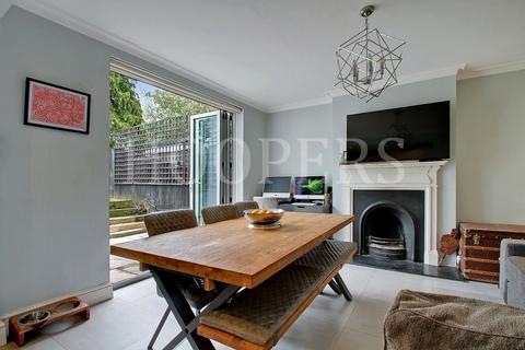 undefined, Dollis Hill Lane, London, NW2