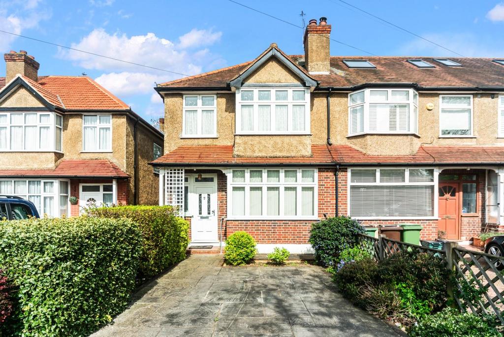 Sandringham Road, Worcester Park 3 bed end of terrace house for sale