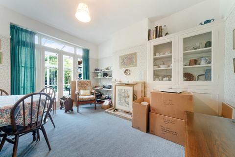 49 Sandringham Road, Worcester Park, KT4 8XW