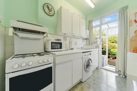 49 Sandringham Road, Worcester Park, KT4 8XW