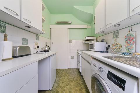 49 Sandringham Road, Worcester Park, KT4 8XW