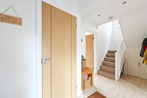 3 Burnaston Close, Dronfield Woodhouse, Dronfield, S18 8QU