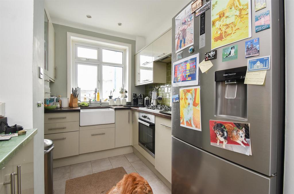 Living room &amp; kitchen