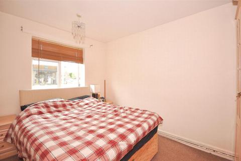 1 bedroom maisonette to rent, Haseldine Road, London Colney