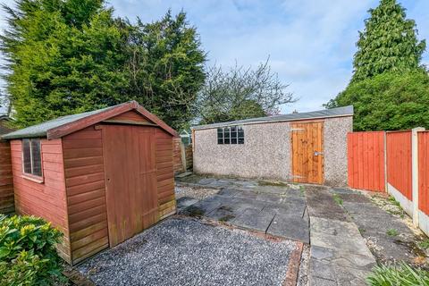 3 bedroom semi-detached house for sale, Beverley Avenue, Leigh