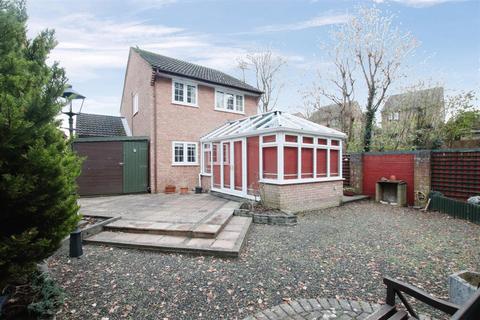 3 bedroom detached house to rent, Coombedale, Locks Heath, Southampton