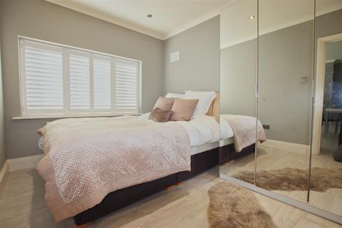 2 bedroom maisonette for sale, Eldon Avenue, Borehamwood