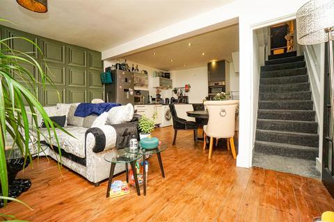 2 bedroom terraced house for sale, Stone Street, Hastings