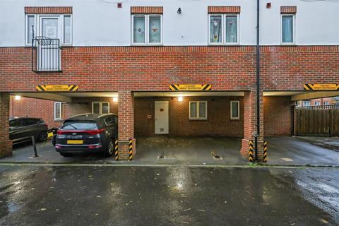 2 bedroom flat for sale, Vectis Way, Portsmouth