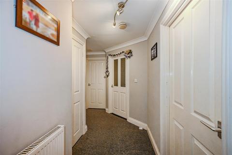 2 bedroom flat for sale, Vectis Way, Portsmouth