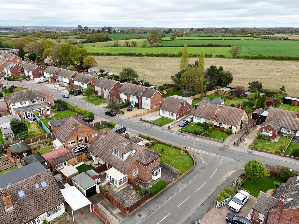 Tower Road, Wivenhoe, Colchester, CO7 3 bed chalet for sale £325,000