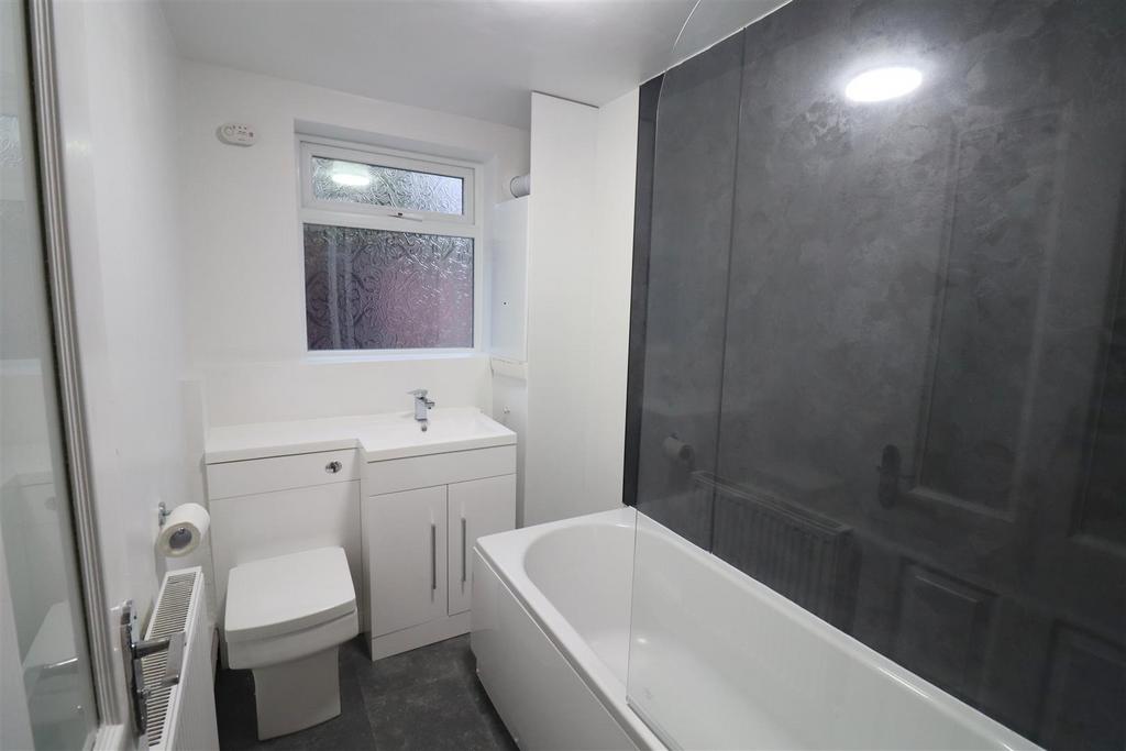 Bathroom.JPG