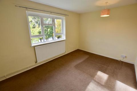 2 bedroom flat to rent, Packington Avenue, Allesley Village, Coventry - Two Bedroom Top Floor Flat