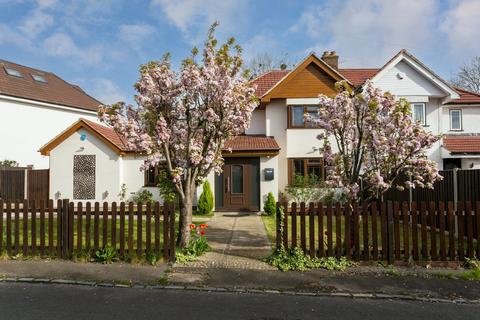 5 bedroom semi-detached house for sale, Bathurst Walk, Richings Park SL0