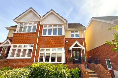 4 bedroom semi-detached house for sale, Milverton Place, Bromley BR1