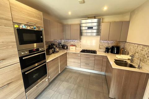 4 bedroom semi-detached house for sale, Milverton Place, Bromley BR1