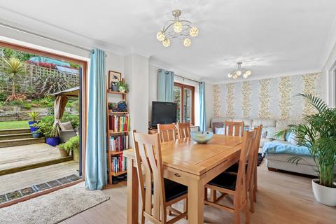 29 Beachy Head View, St Leonards-on-sea, TN38 8EW