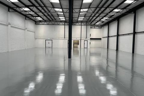 Warehouse to rent, Milton Keynes MK14