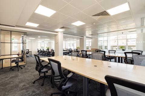 Serviced office to rent, London WC2E