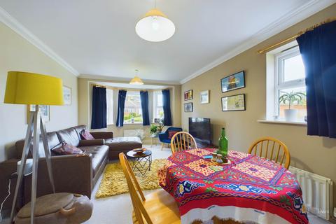 2 bedroom flat to rent, St Annes Road, Upperton