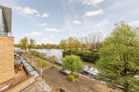 2 bedroom apartment for sale, Point Wharf Lane, Brentford