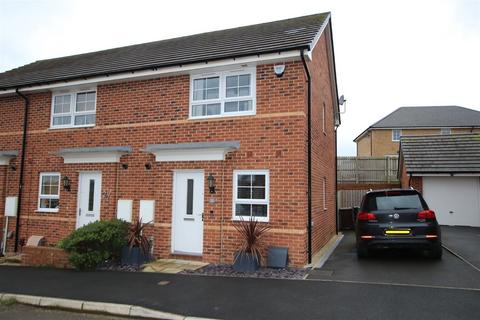 2 bedroom townhouse for sale, Carrs Avenue, Cudworth