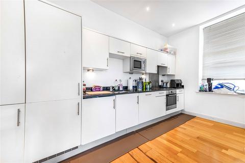 2 bedroom flat for sale, Clapham Common South Side, London, SW4