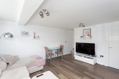 2 bedroom apartment for sale, The Mallards, Hemel Hempstead, Hertfordshire, HP3