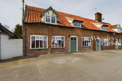 3 bedroom cottage for sale, Old Street, Newton Flotman
