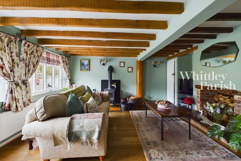 3 bedroom cottage for sale, Old Street, Newton Flotman
