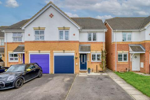 3 bedroom semi-detached house for sale, Denbeigh Place, Reading RG1