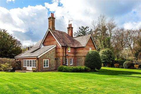 4 bedroom detached house for sale, Shophouse Lane, Albury, Guildford, Surrey, GU5