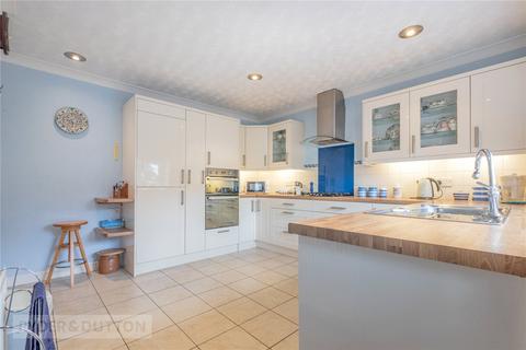 2 bedroom bungalow for sale, Carr View Road, Hepworth, Holmfirth, West Yorkshire, HD9