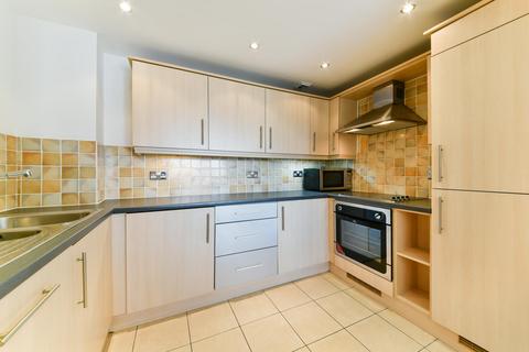 1 bedroom flat for sale, Holland Gardens, Brentford, TW8