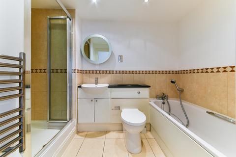 1 bedroom flat for sale, Holland Gardens, Brentford, TW8