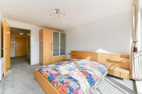 150 Holland Gardens, Brentford, TW8 0AY