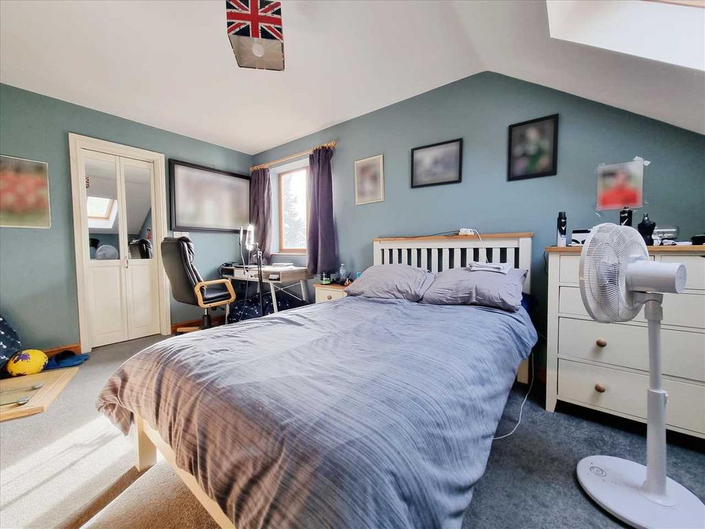 Bedroom 2: