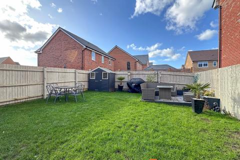 3 bedroom semi-detached house for sale, Halifax Road, 6 NG24