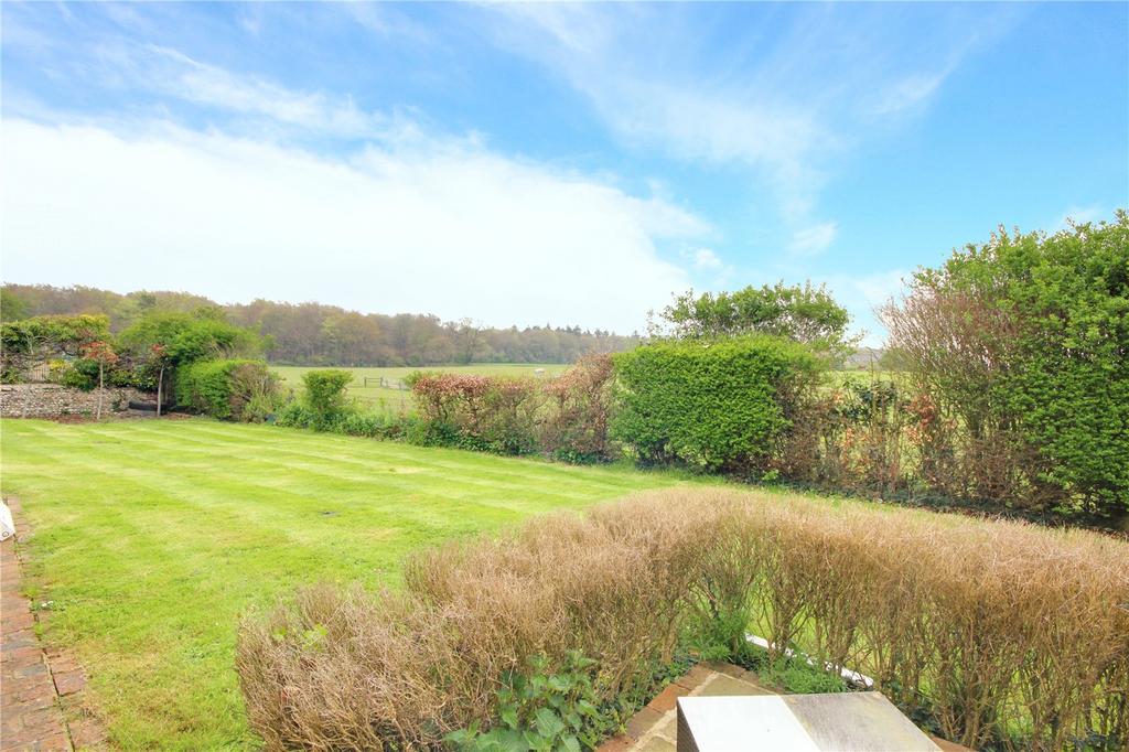 Selden Lane, Patching, Worthing, BN13 3 bed semidetached house to rent
