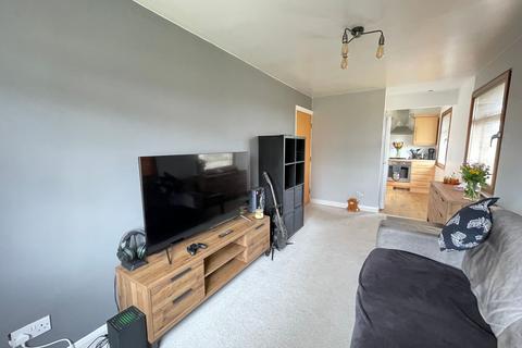 1 bedroom apartment for sale, Leecrest House, Doncaster Road, Ardsley, Barnsley S71 5EH