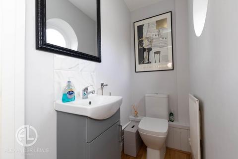 127 Howard Drive, Letchworth Garden City, SG6 2BX
