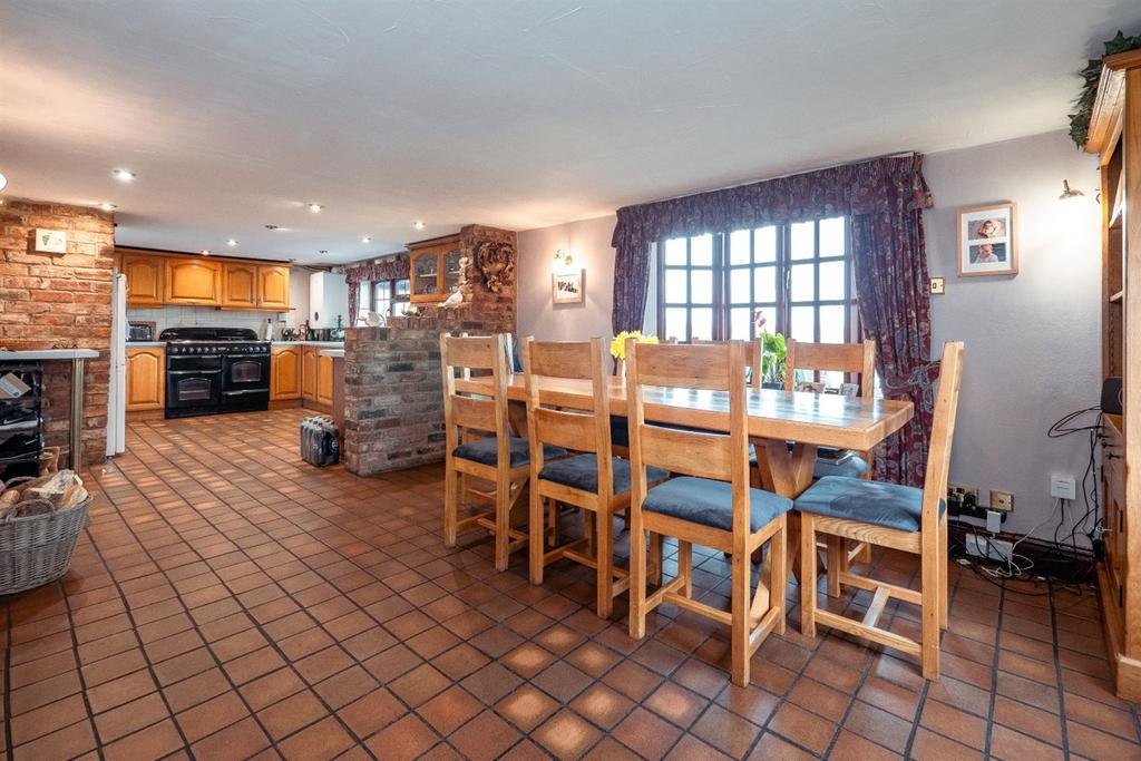 Open Plan Dining Kit