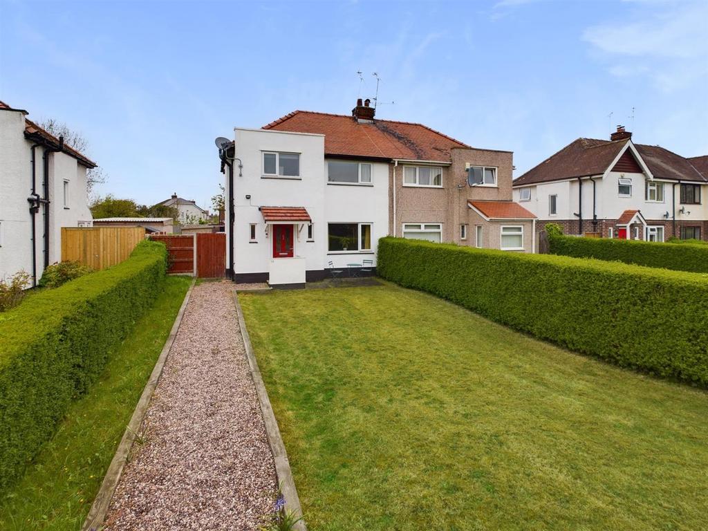 Chester Road, Chester CH4 3 bed semidetached house for sale £220,000