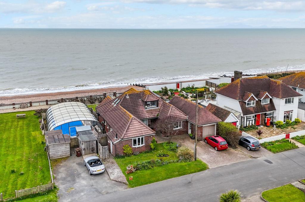 Davenport Road, Felpham, PO22 3 bed detached house for sale £875,000